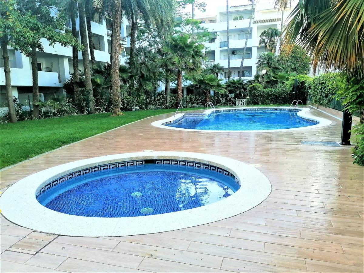 Global Immo 3330 Royal Marina I Tramuntana 4-10 Appartement Roses Buitenkant foto