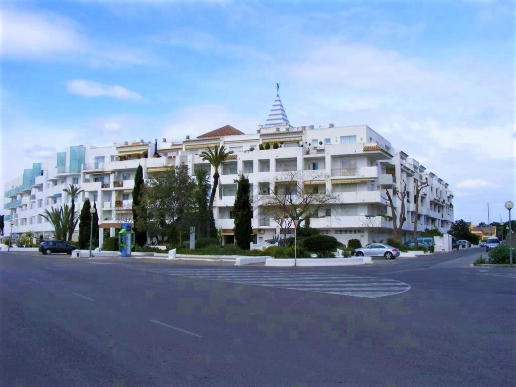 Global Immo 3330 Royal Marina I Tramuntana 4-10 Appartement Roses Buitenkant foto