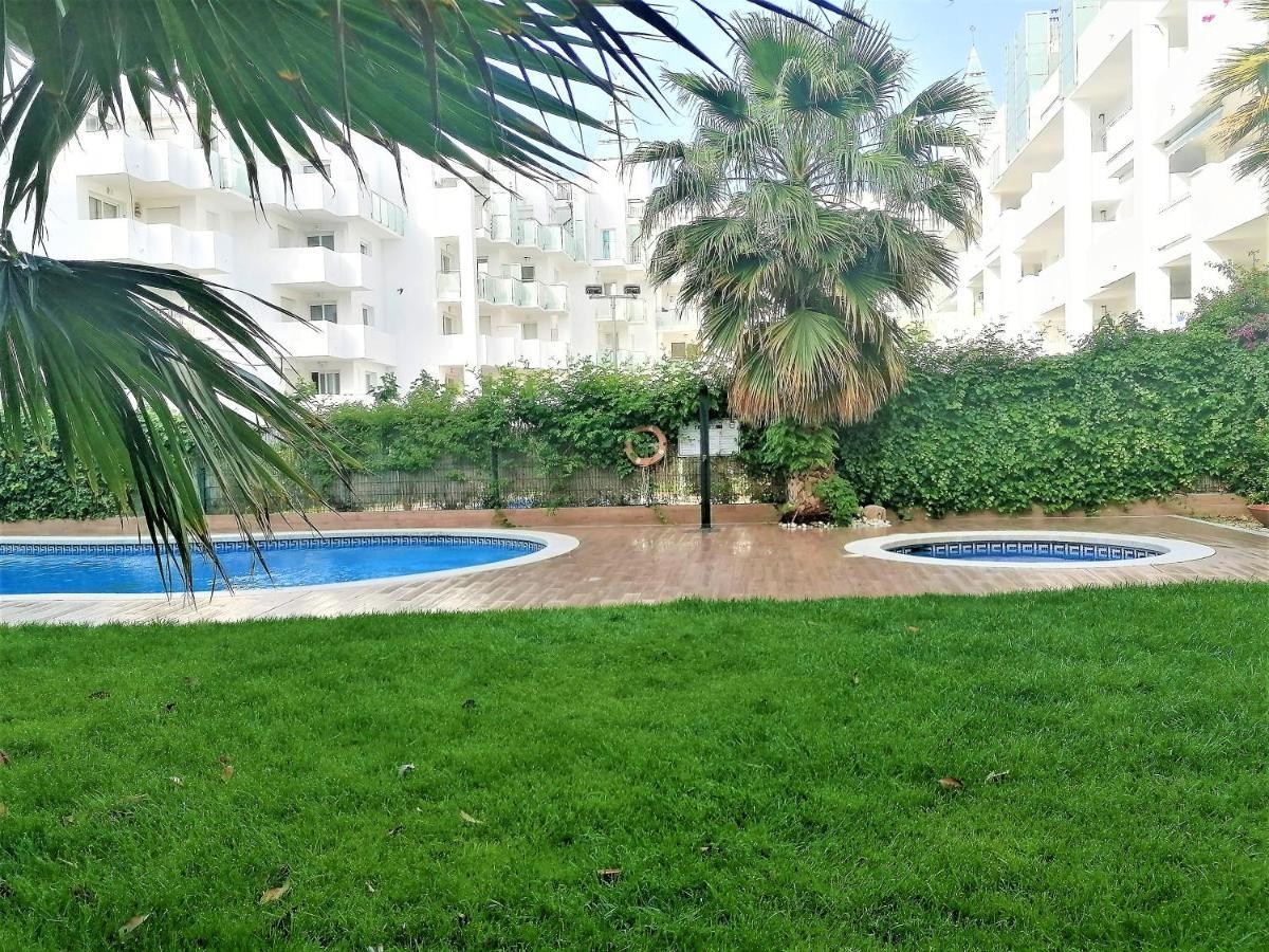 Global Immo 3330 Royal Marina I Tramuntana 4-10 Appartement Roses Buitenkant foto